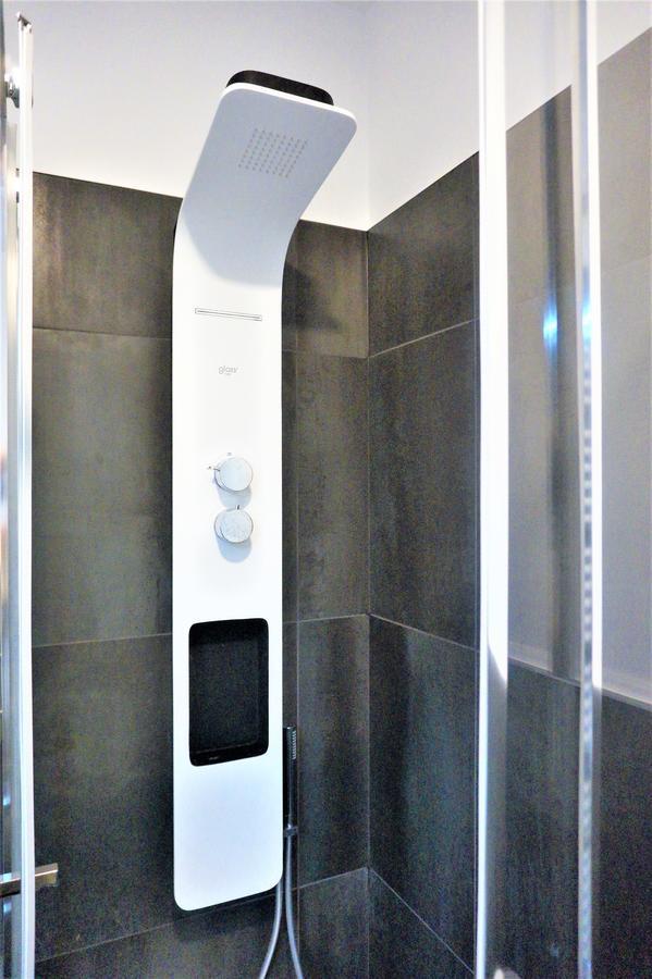 Apartament Deluxe Mayde Riva del Garda Exterior photo